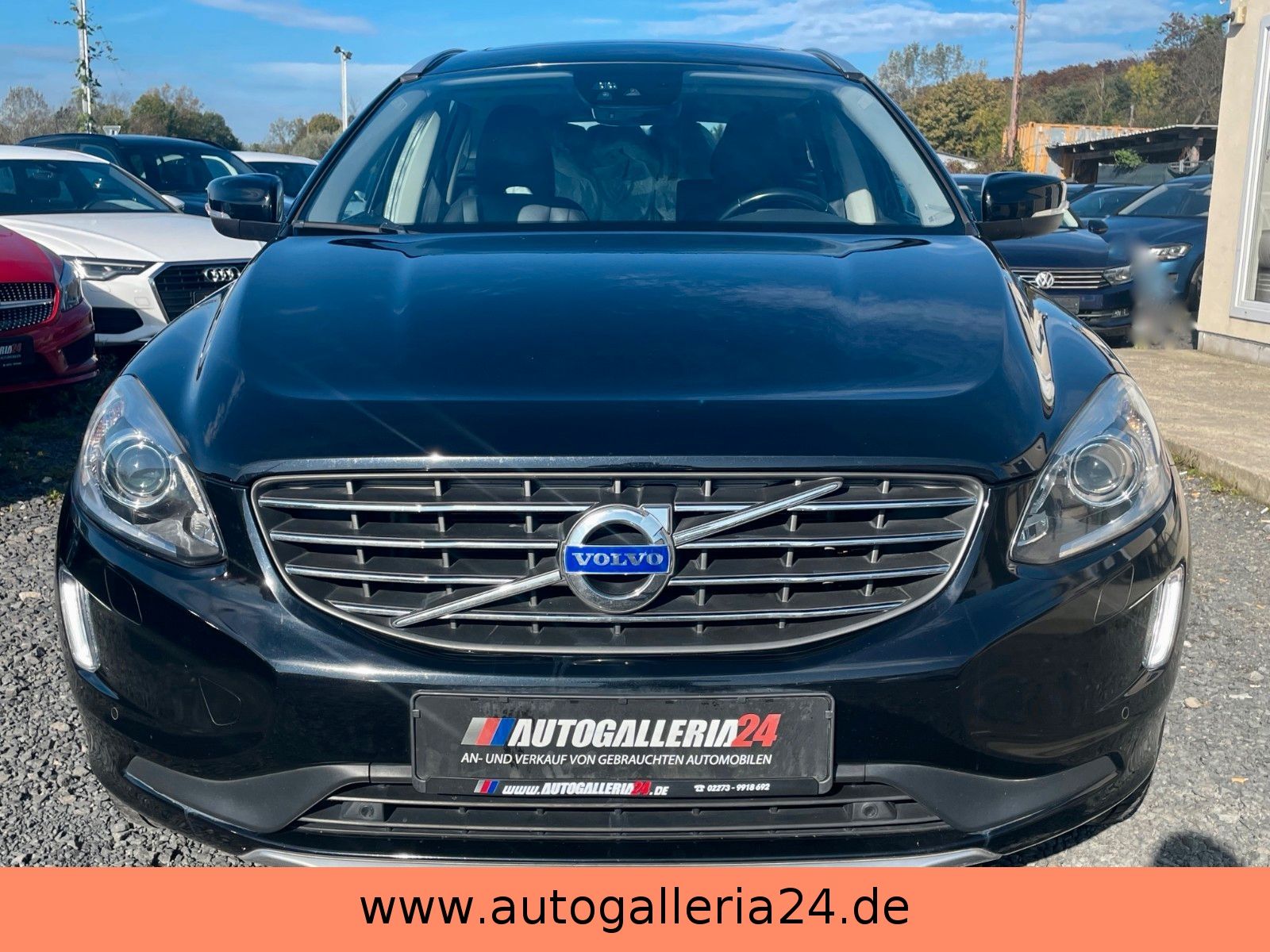 Fahrzeugabbildung Volvo XC60 Summum AWD Aut. Navi Xenon Leder Pano Kamer