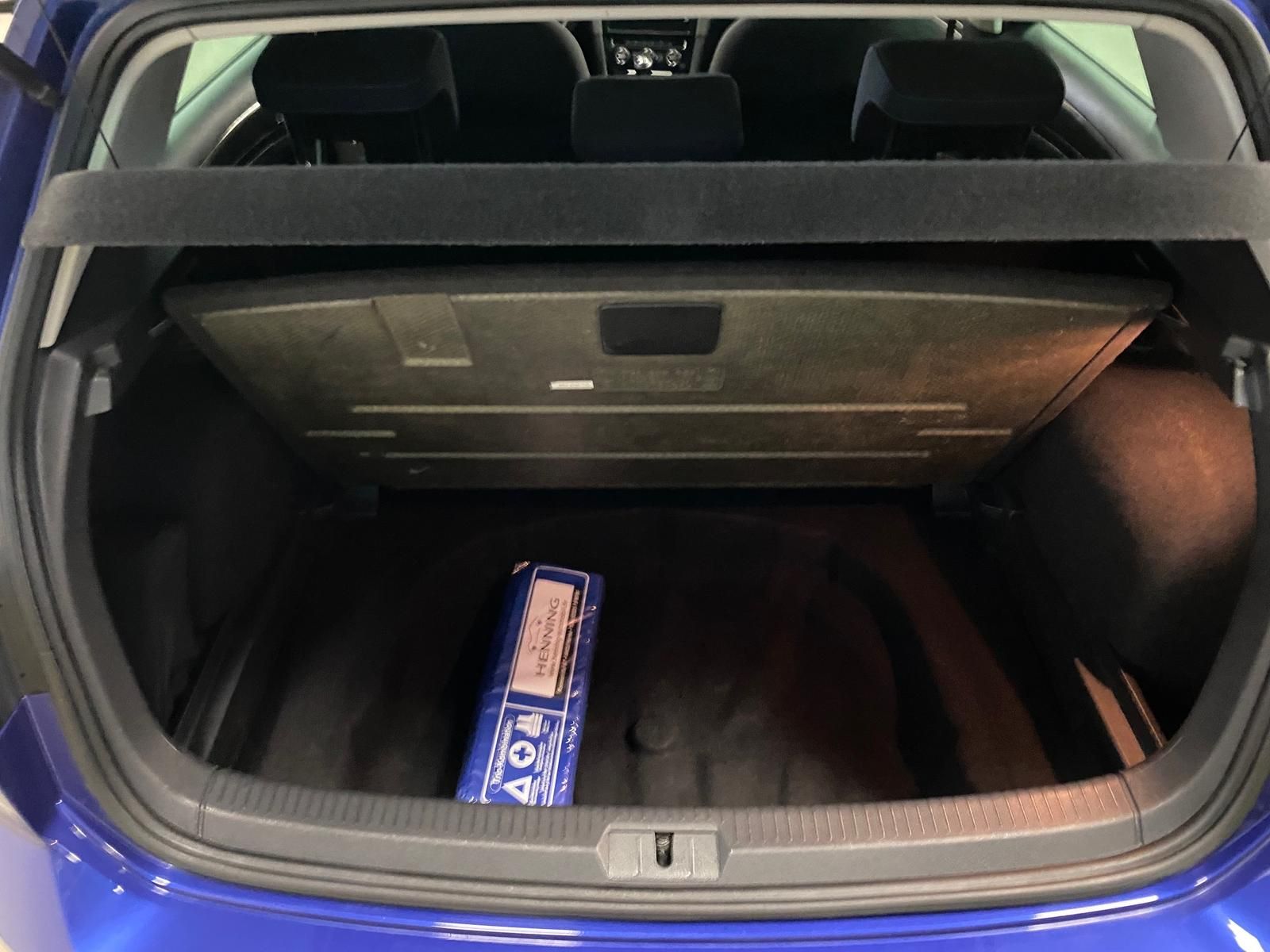 Fahrzeugabbildung Volkswagen Golf 1.0 TSI Join+ALLWETTER+KLIMA+SITZHEIZ+NAVI+