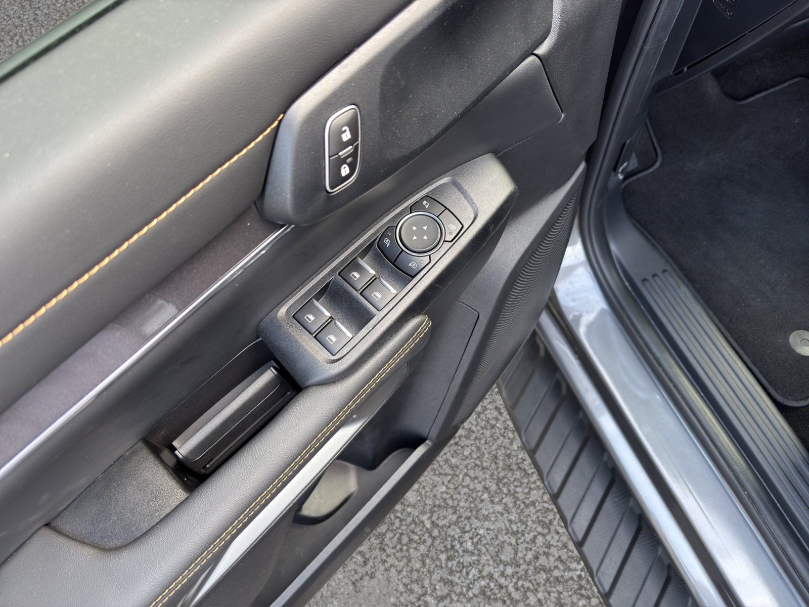 Fahrzeugabbildung Ford Ranger Plug-in-Hybrid Wildtrak e-4WD Doppelkabi