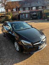 Mercedes-Benz A200 d Automatik Urban TÜV, Bremsen, Reifen Neu! - Mercedes-Benz A 200 mit Diesel-Antrieb: Automatik