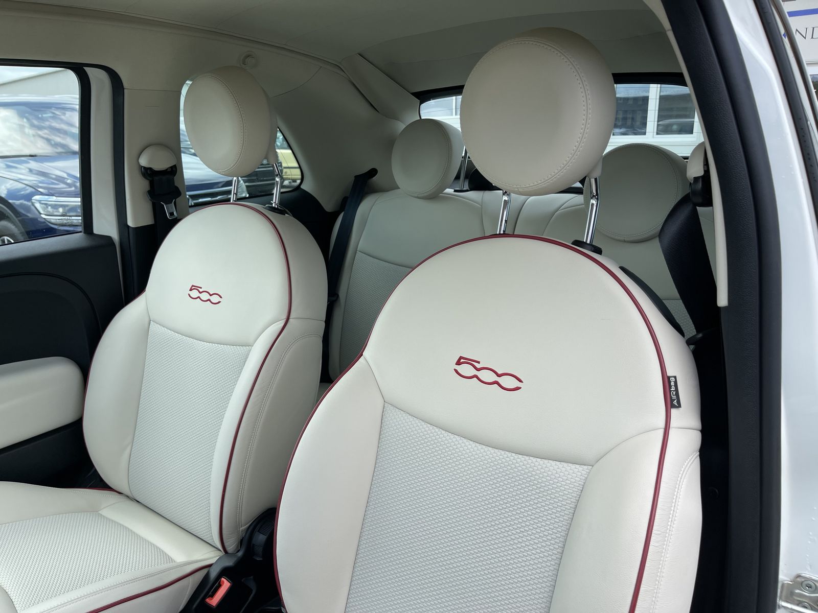 Fahrzeugabbildung Fiat 500C 1.0 GSE Hybrid*DolceVita+Paket*PDC*NavI*
