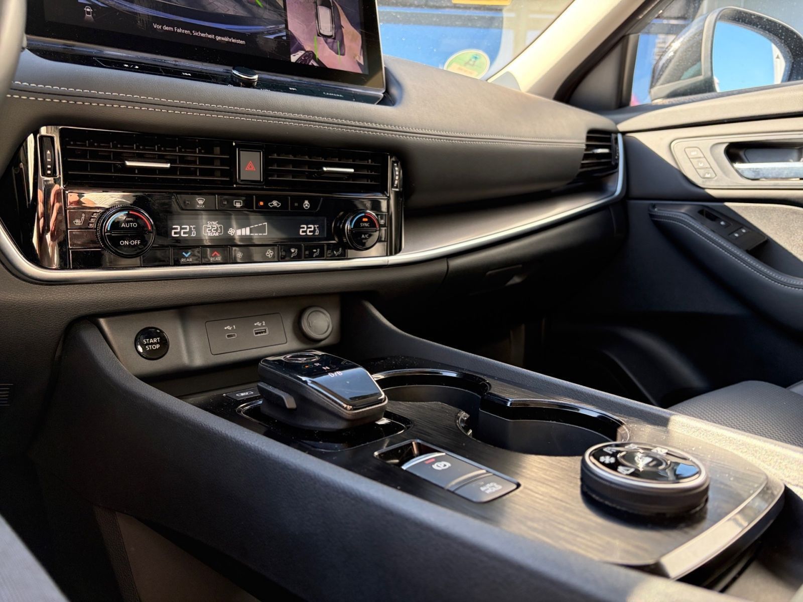 Fahrzeugabbildung Nissan X-Trail 1.5 VC-T e-Power N-Trek e-4orce*SHZ*360°
