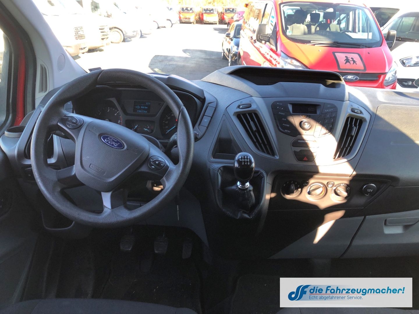 Fahrzeugabbildung Ford Transit Custom Kombi 300 L1 2.2 TDCi *2398 *KLIM