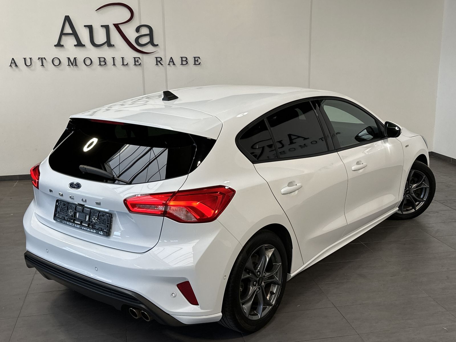 Fahrzeugabbildung Ford Focus 2.0 EB Aut. ST-Line NAV+LED+AHK+ACC+KAMERA