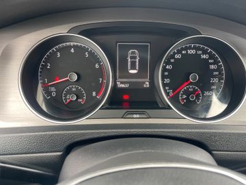Volkswagen Golf - 2