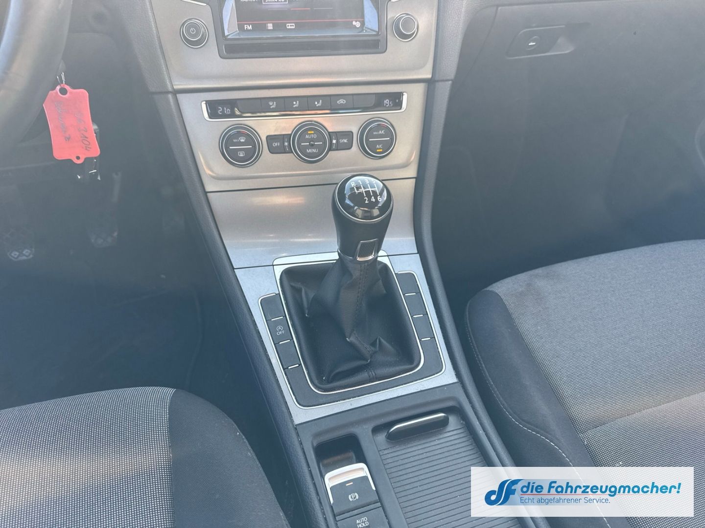 Fahrzeugabbildung Volkswagen Golf VII Trendline BMT Dyn. Kurvenlicht *EXPORT