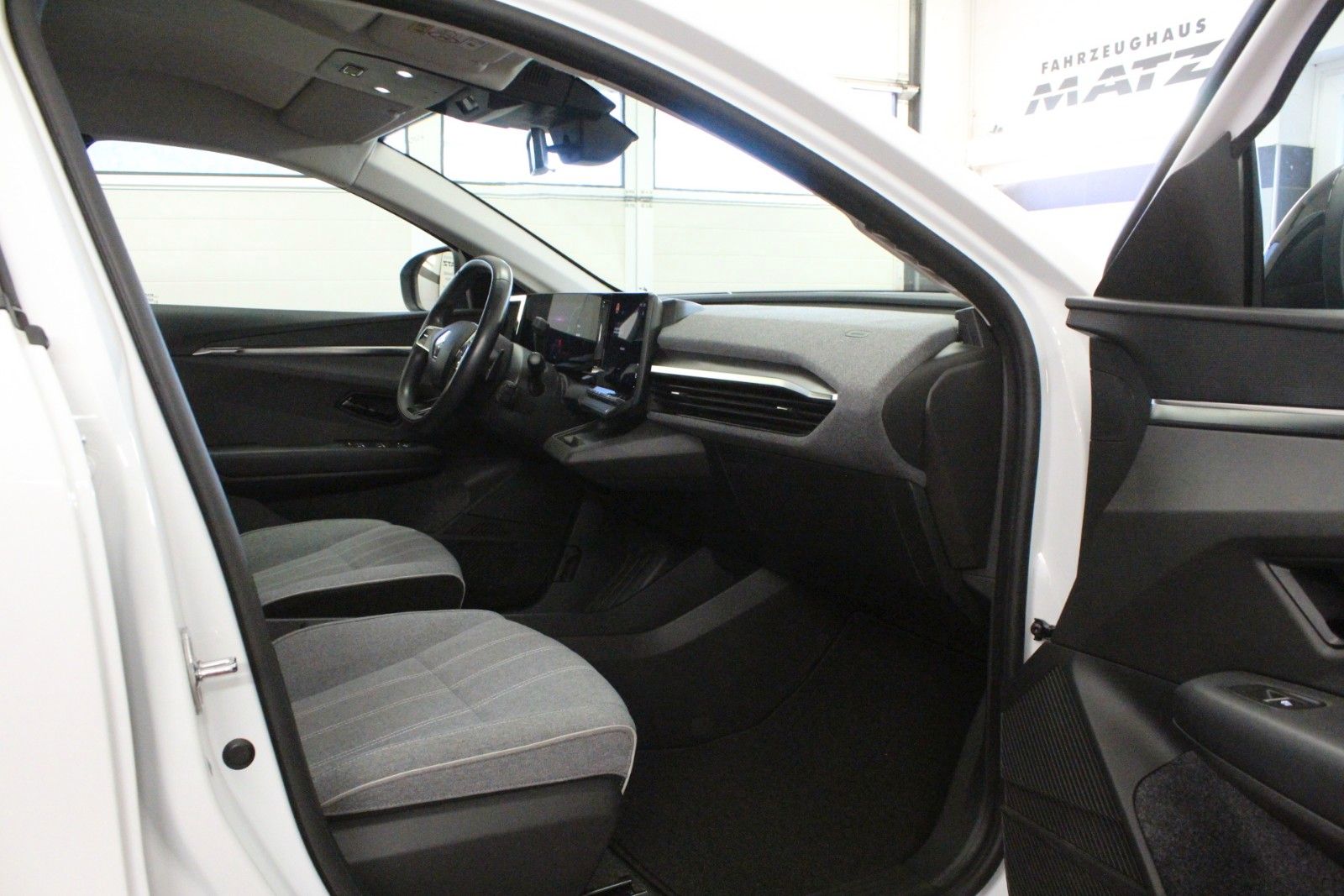 Fahrzeugabbildung Renault Megane E-Tech EV40 130hp Equilibre 100 % elektr