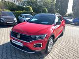 Volkswagen T-Roc Sport 1.5 TSI DSG Navi AHK LED - VW T-Roc Gebrauchtwagen in Duisburg