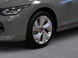 Volkswagen Golf VIII 1,5 TSI Life +AHK+PANORAMADACH - Volkswagen Golf: V5