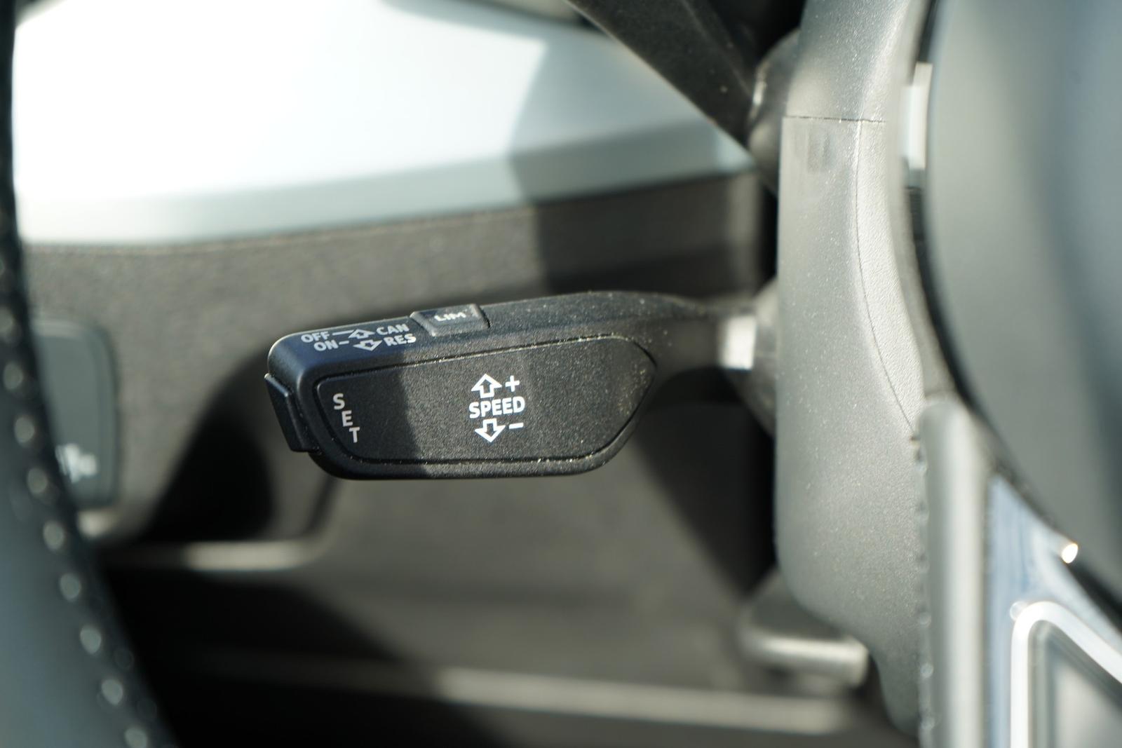 Audi Q2 35 1.5 TFSI advanced LED Sitzheizung Navi PDC, миниатюра 21
