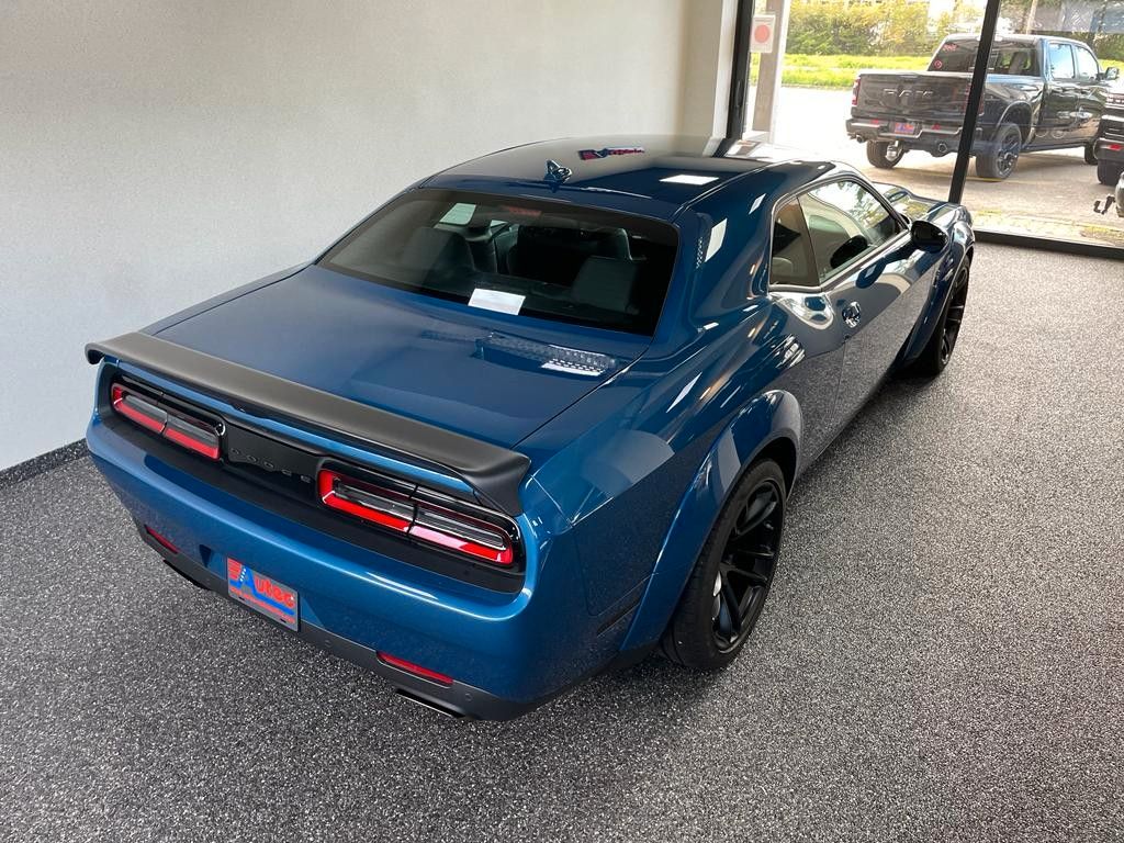 Fahrzeugabbildung Dodge CHALLENGER SRT HELLCAT-ALCANTARA-CARBON-1.HAND!!