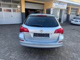 Opel Astra J Sports Tourer Style*SHZ*LHZ*MFL*TEMPOMAT - Opel Astra Style mit Benzin-Antrieb