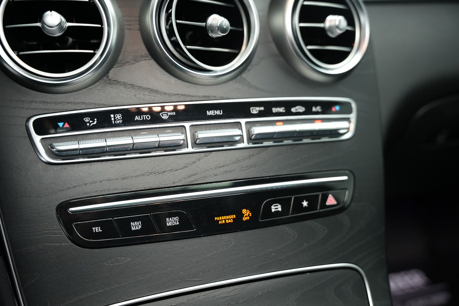 Fahrzeugabbildung Mercedes-Benz GLC 63 AMG Coupe/MBUX/Ambiente/Schiebedach/Kam/