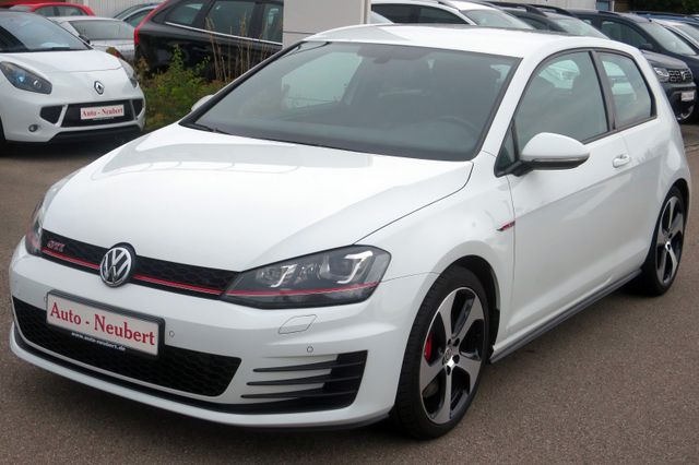 Volkswagen Golf VII GTI Performance