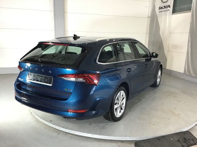 Fahrzeugabbildung Skoda Octavia Style 1.5 TSI Combi DSG/Navi/LED/DAB/SHZ