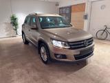 Volkswagen Tiguan Cup Sport 1.Hand*AHK*Scheckheft*8-Fach* - : Beige