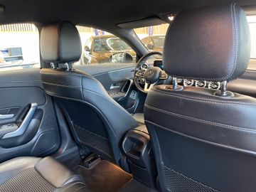 Mercedes-Benz CLA 180 *NAVI*LANE-ASSIST*KAMERA*NAVI*PDC*SZHZ*