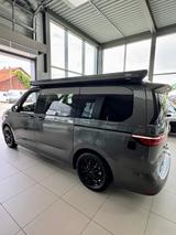 Volkswagen T7 California Beach Camper - Top -8-fach bereift - graue Volkswagen T7 California