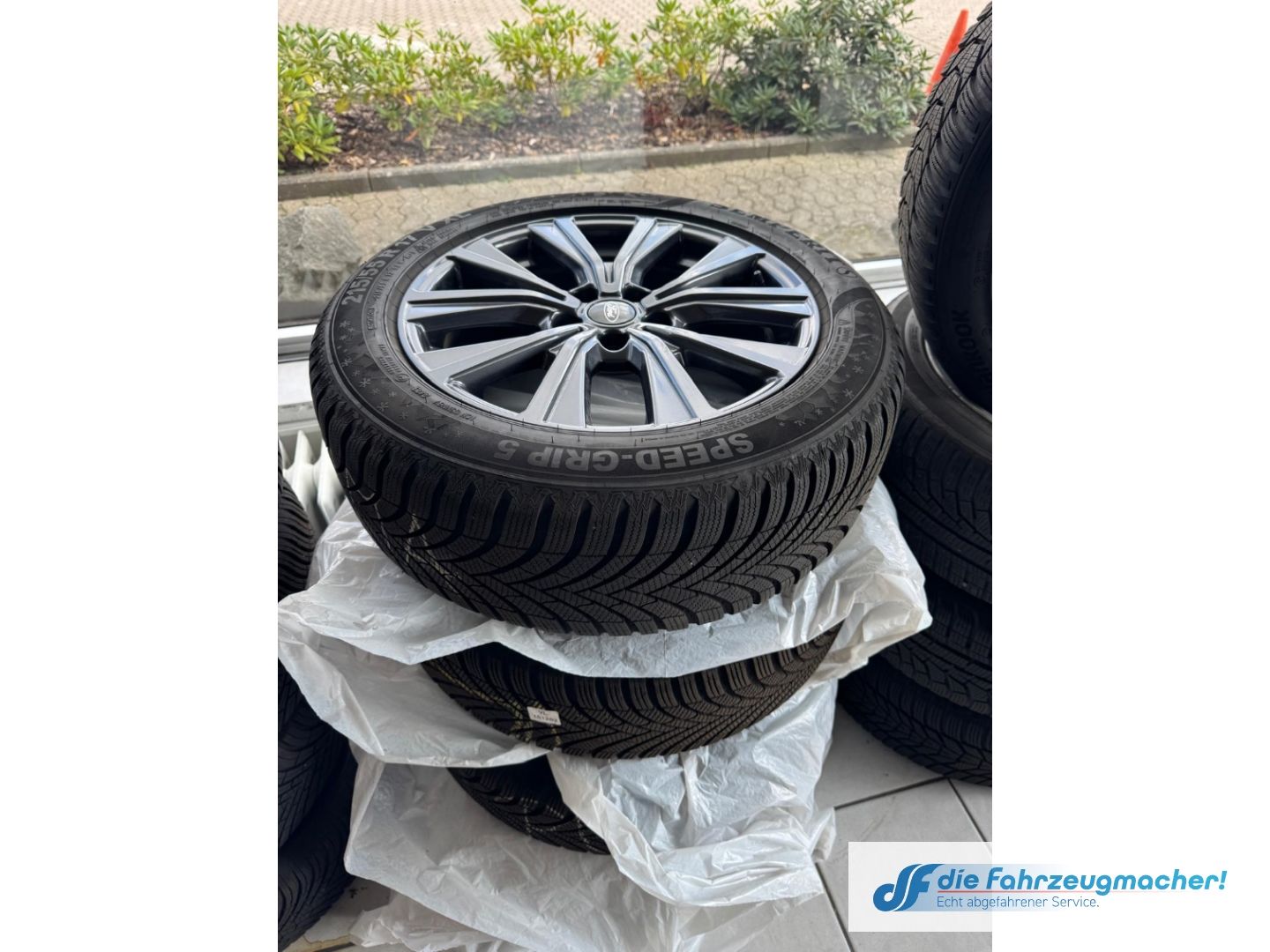 Fahrzeugabbildung Ford Puma Vivid Ruby Edition 1.0 EcoBoost Mild Hybrid