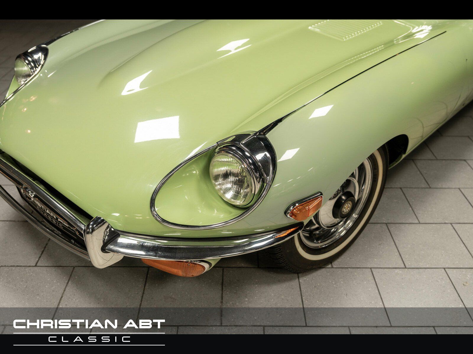 Fahrzeugabbildung Jaguar E-Type 4.2 Serie2 - Wertgutachten Note 1