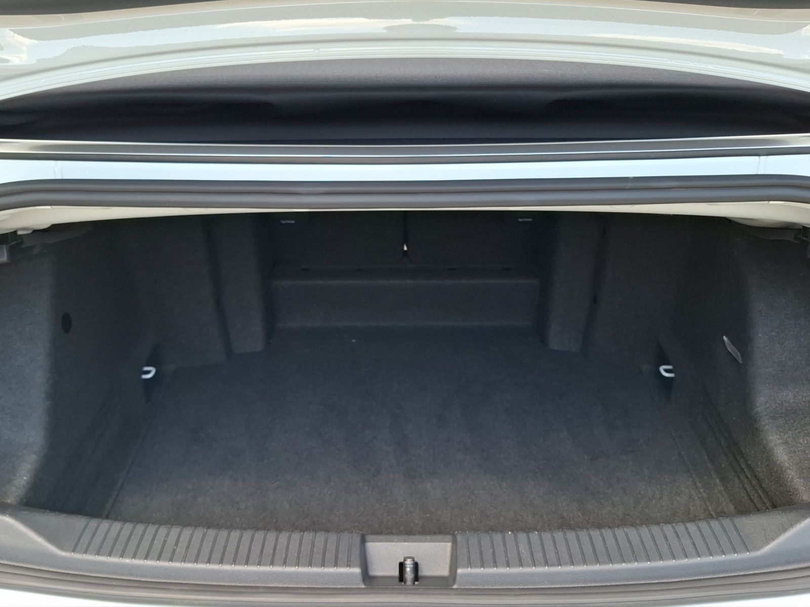 Fahrzeugabbildung Volkswagen T-Roc Cabriolet TSI Style LEDplus Navi AID ACC R