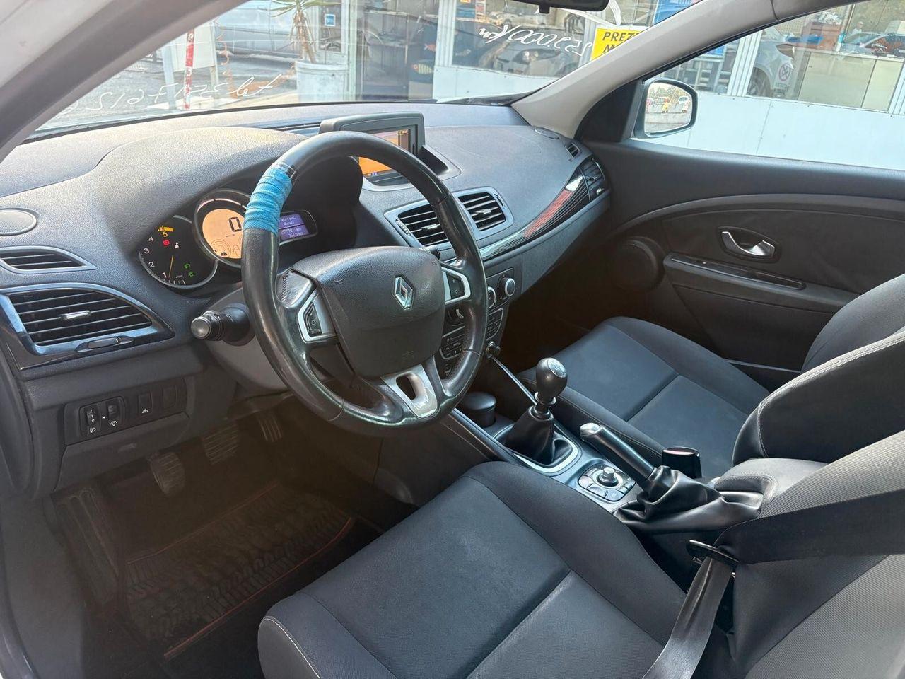 Renault Megane 2011 — photo 7
