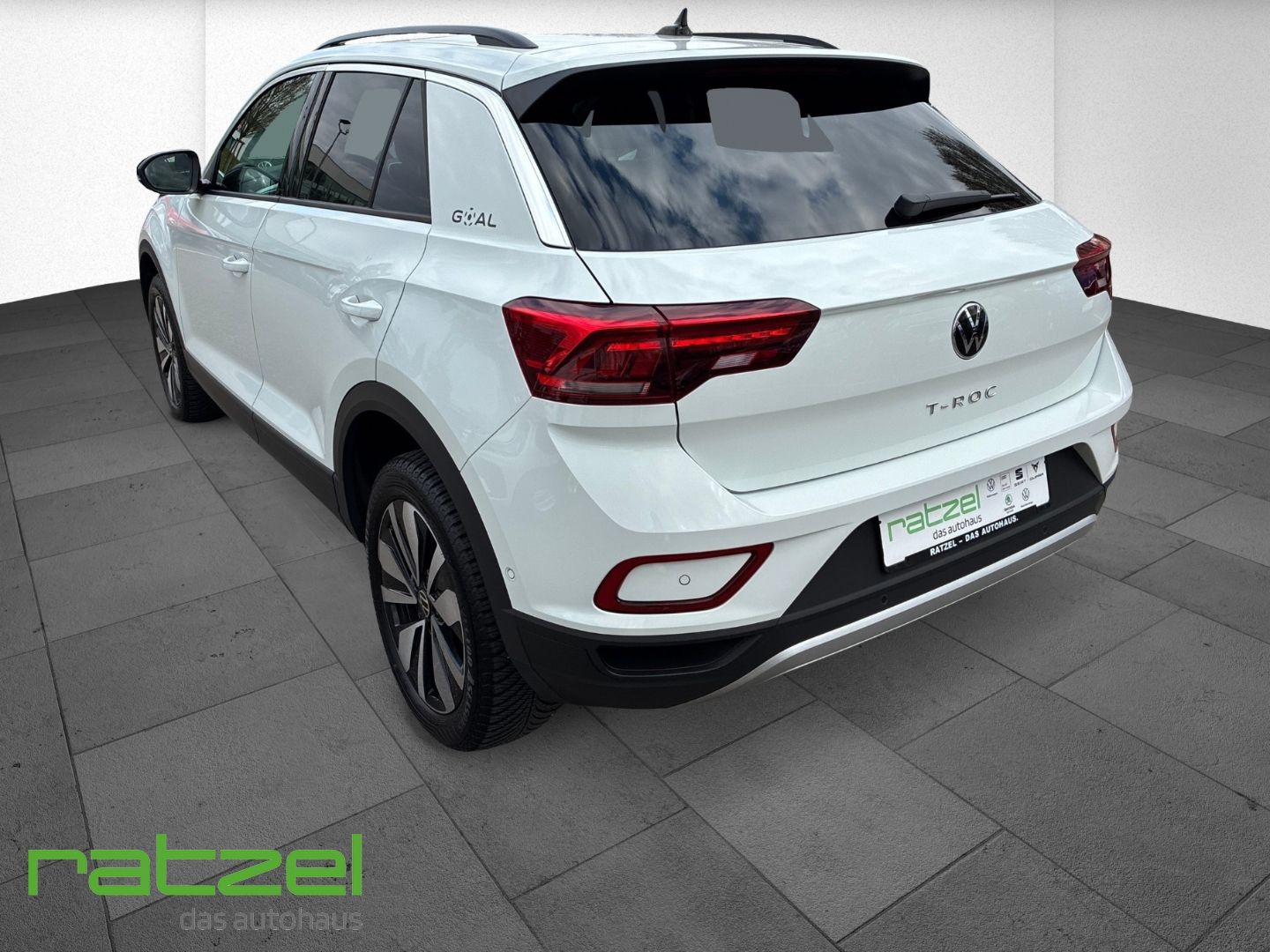 Fahrzeugabbildung Volkswagen T-Roc Goal 1.5 Life 110 TSI LED ACC Travel Assis