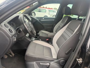 Volkswagen Tiguan - 9