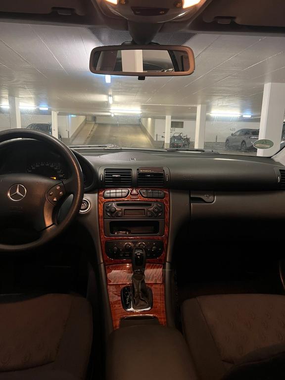 Mercedes-Benz C 180