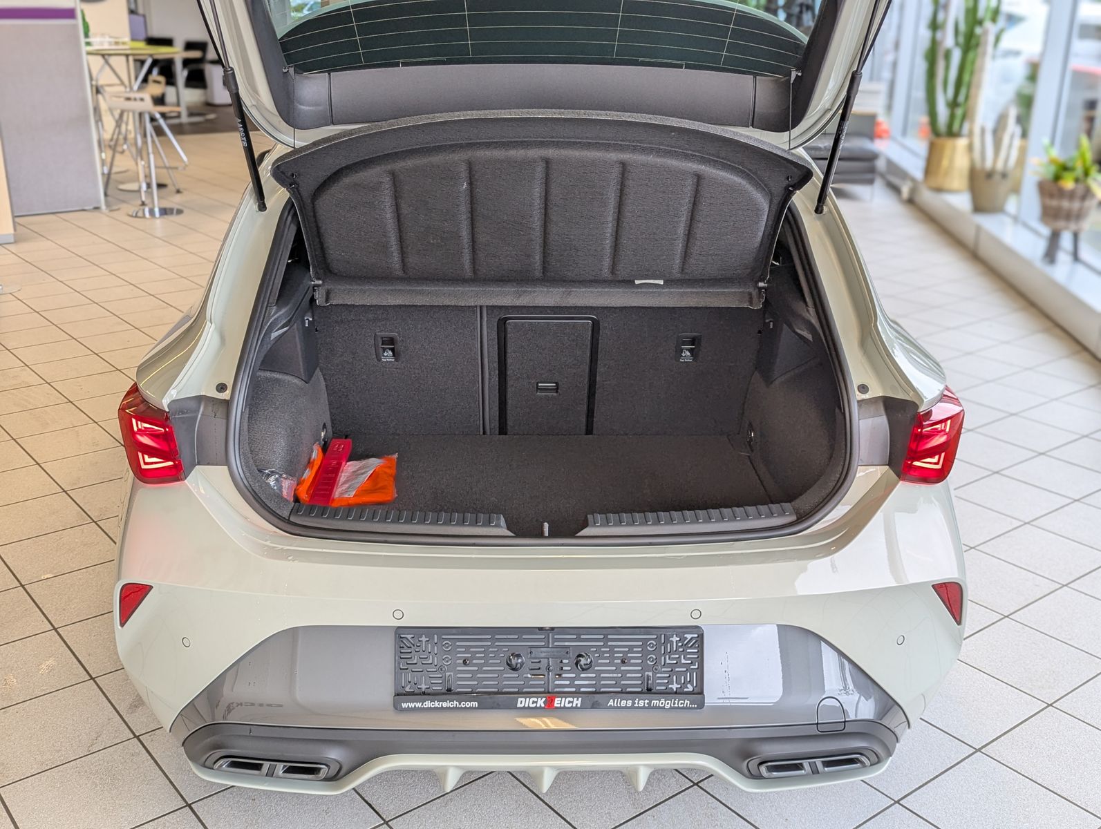 CUPRA Leon 1.5 eTSI Sennh. Matrix Pano Edge/Dynamic - Image 19