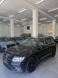 Volkswagen Tiguan - 10