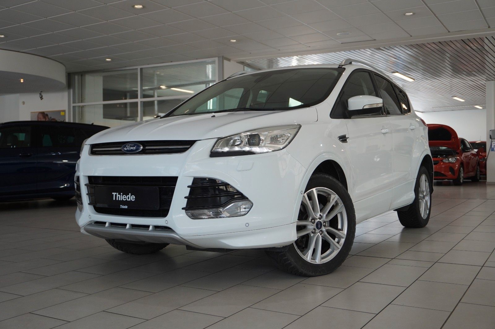 Fahrzeugabbildung Ford Kuga 2.0D INDIVIDUAL 4X4 NAVI/LED/KAMERA/SPORT