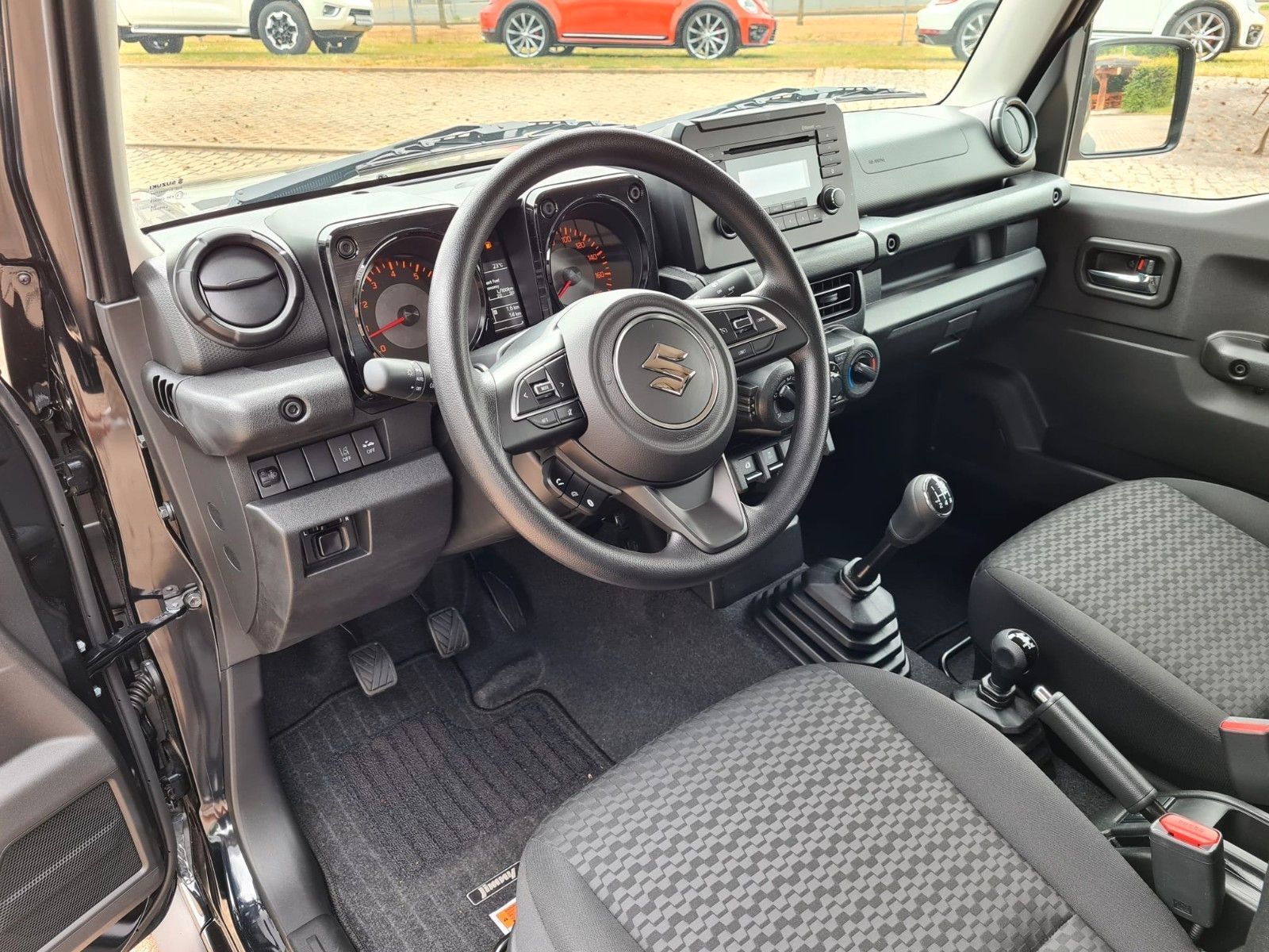 Fahrzeugabbildung Suzuki Jimny 1.5 4WD Allgrip KLIMA+SHZ+TEMPOM.+AHK