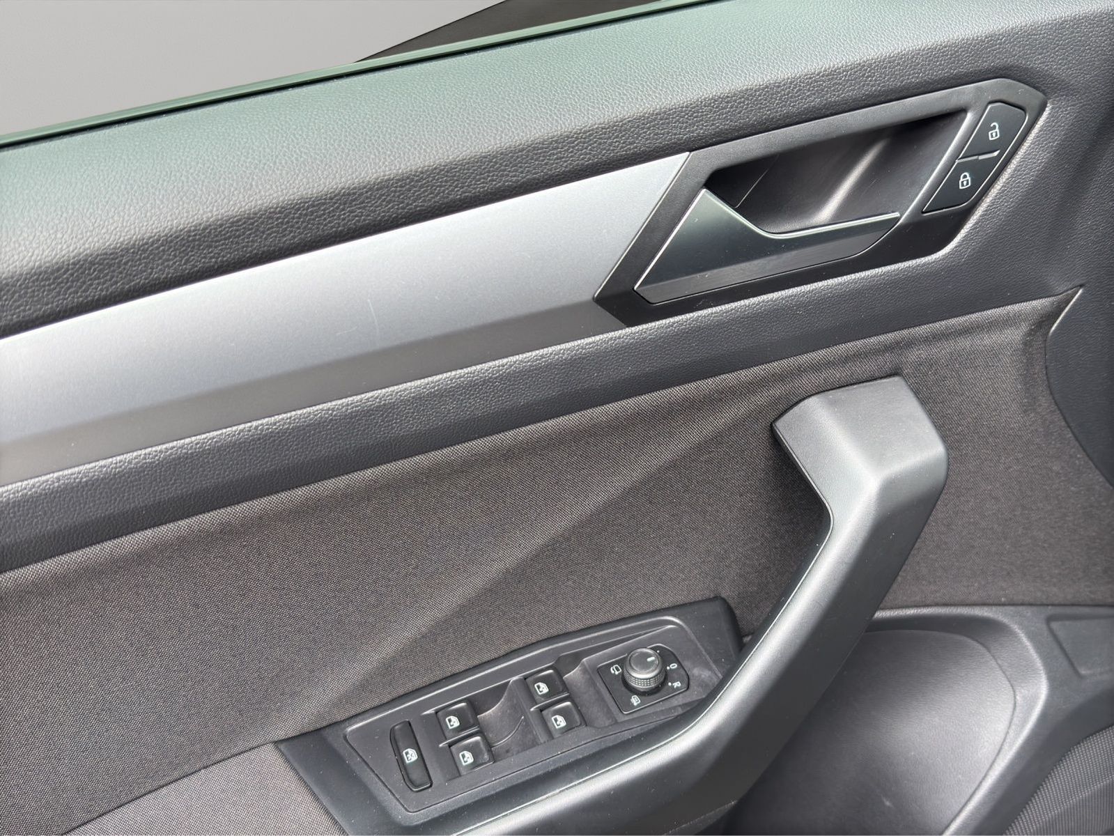 Volkswagen T-Roc - Bild 13