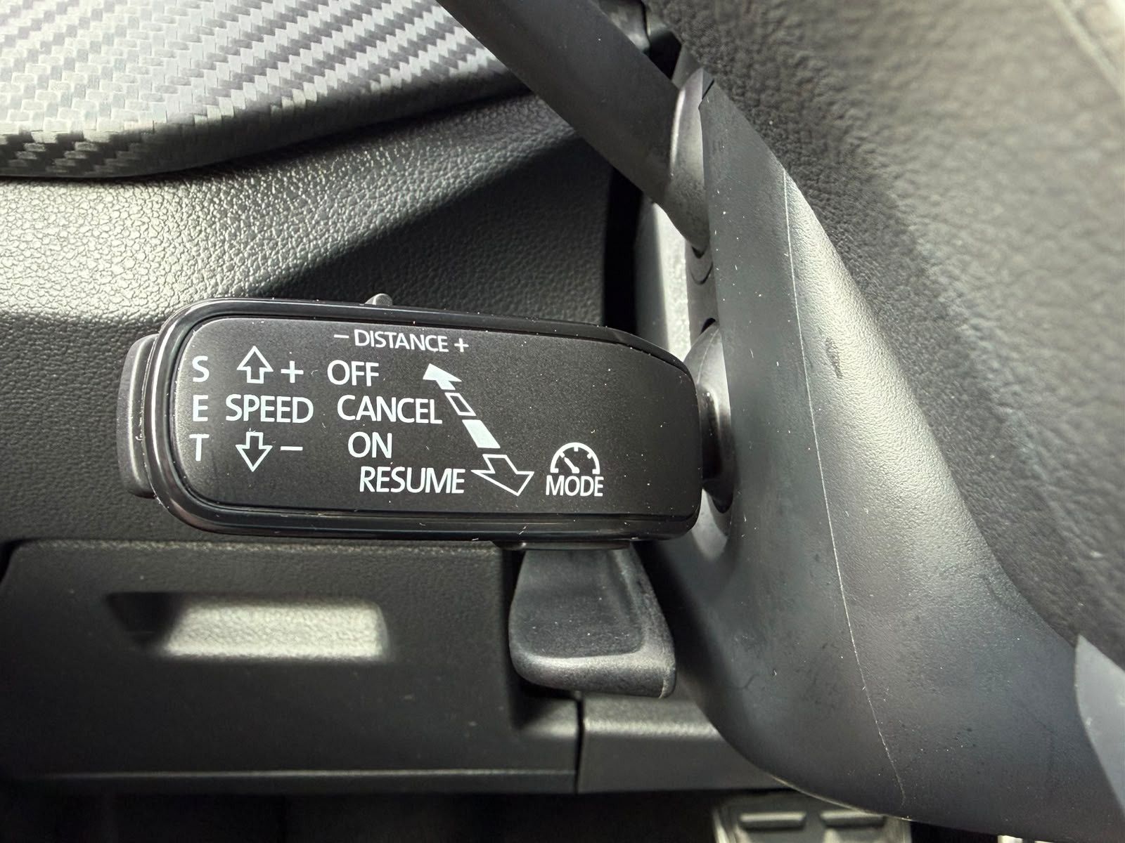 Fahrzeugabbildung SKODA Kamiq 1.5 TSI DSG Monte Carlo PANO*MATRIX*5J.GAR