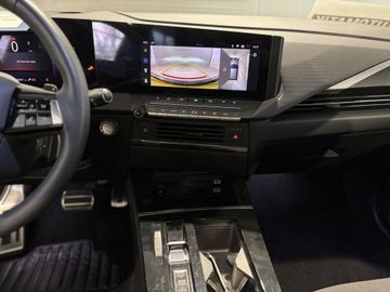 Fotografie 18 des Opel Astra 1.2 Turbo Automatik GS Panoramadach