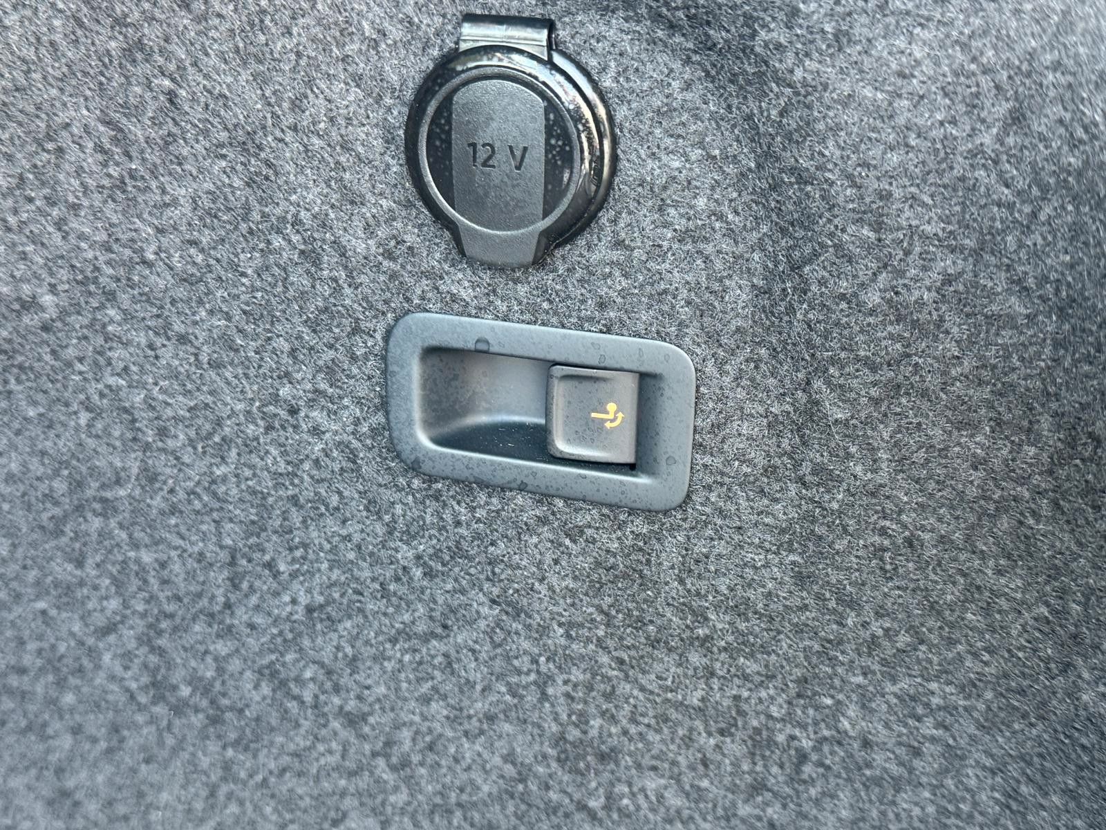 Fahrzeugabbildung Volkswagen Golf VIII Variant Goal, LED, Carplay ,ACC,AHK el