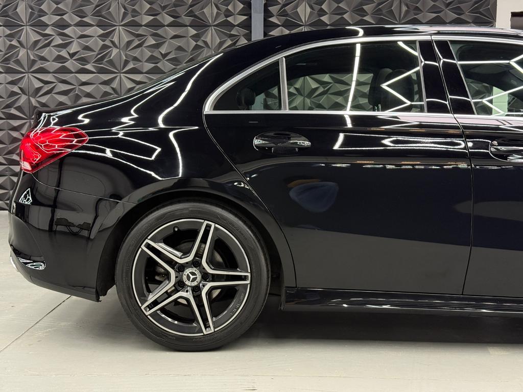 Mercedes-Benz A 180d AMG Limousine, Foto 13 von 50