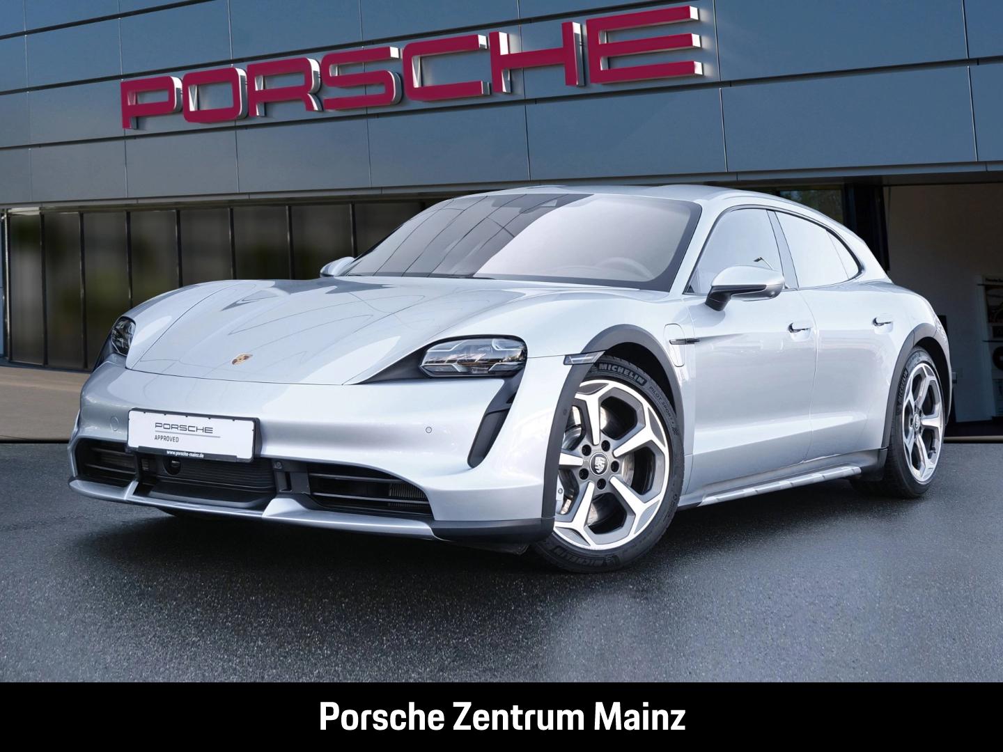 Porsche Taycan Turbo Cross Turismo HA-Lenkung Head-Up