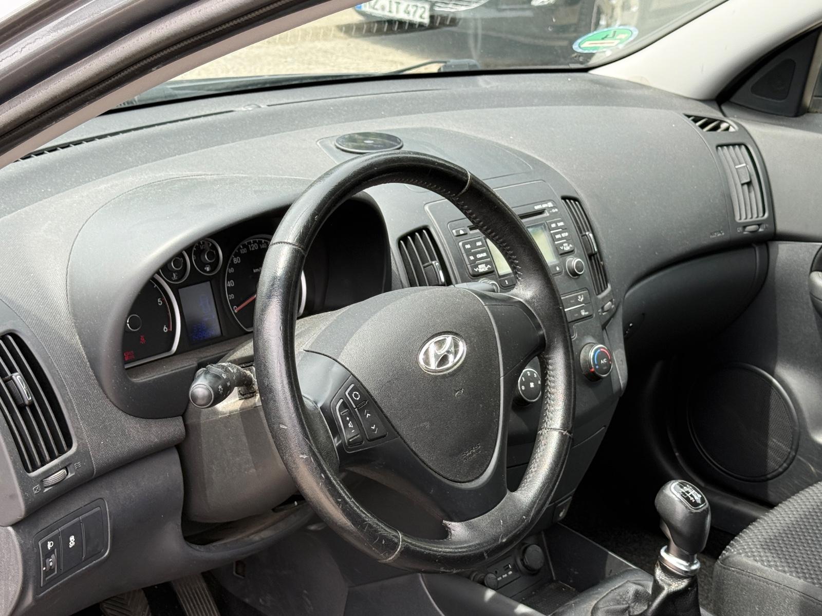 Hyundai i30 2012 — photo 11