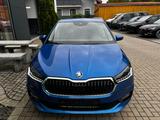 Skoda Fabia Drive AHK-Vorb.*Navi über SmartLink*LED*Te - Skoda Fabia mit Benzin-Antrieb: Blau