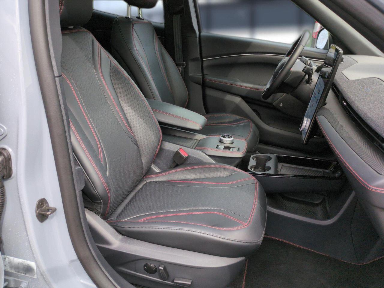 Ford Mustang Mach-E Crossover SUV Navi LED Vollleder