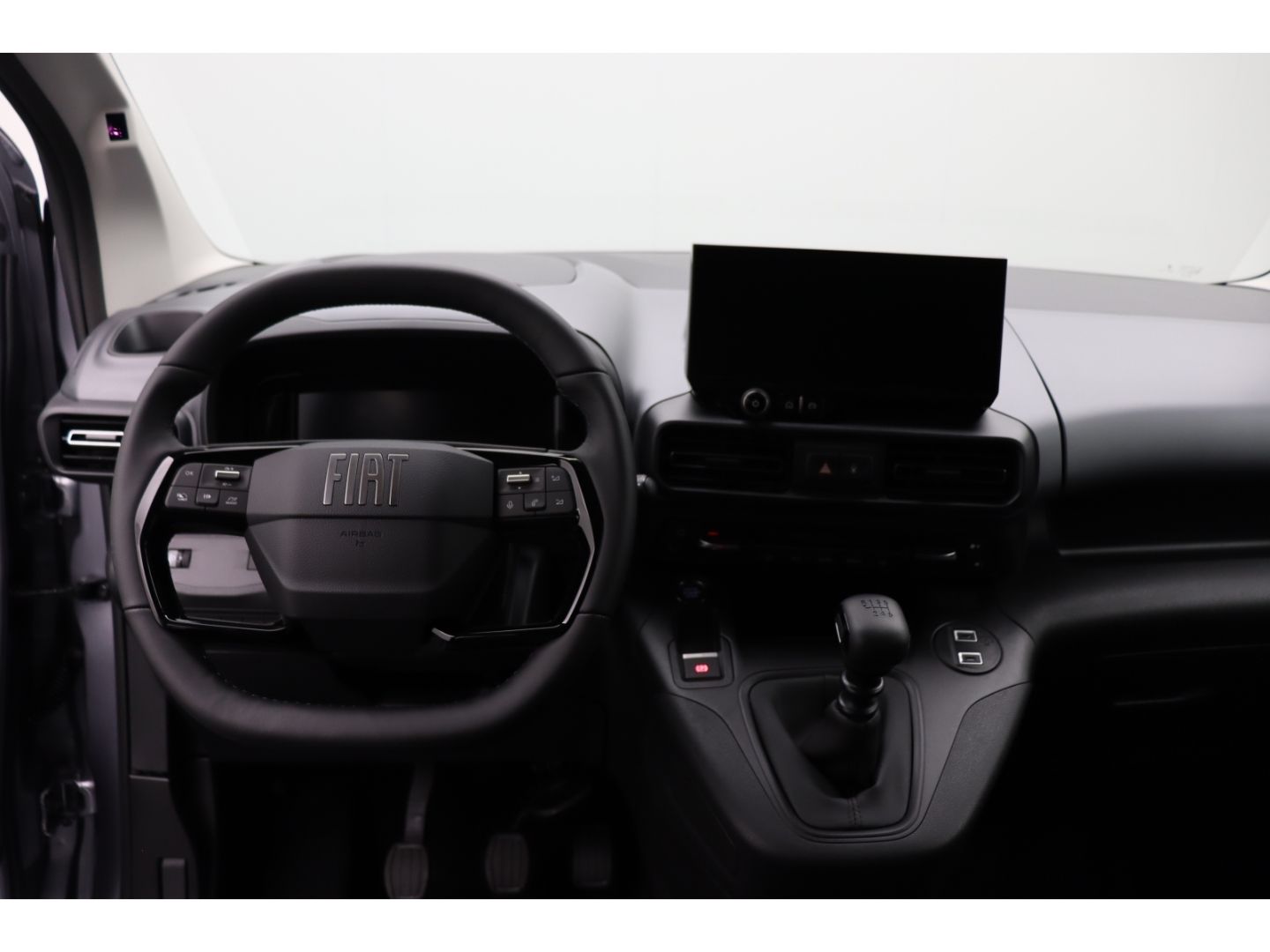 Fahrzeugabbildung Fiat Doblo L2 1.5 96 kW Dobln series 4 Kombi XL Navi