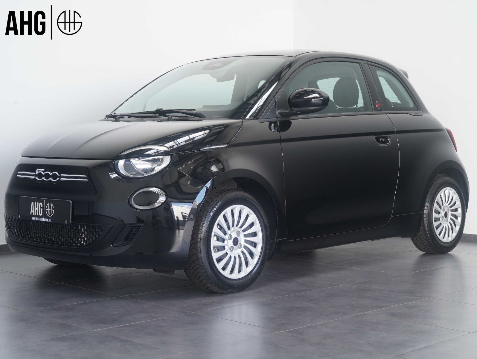 Fahrzeugabbildung Fiat 500e Red 70KW/23,8kWh/DC-LADEN/KAMERA