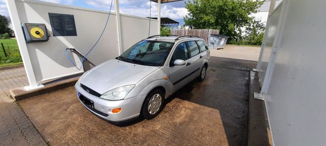 Ford Focus 1.6 - TÜV 2026