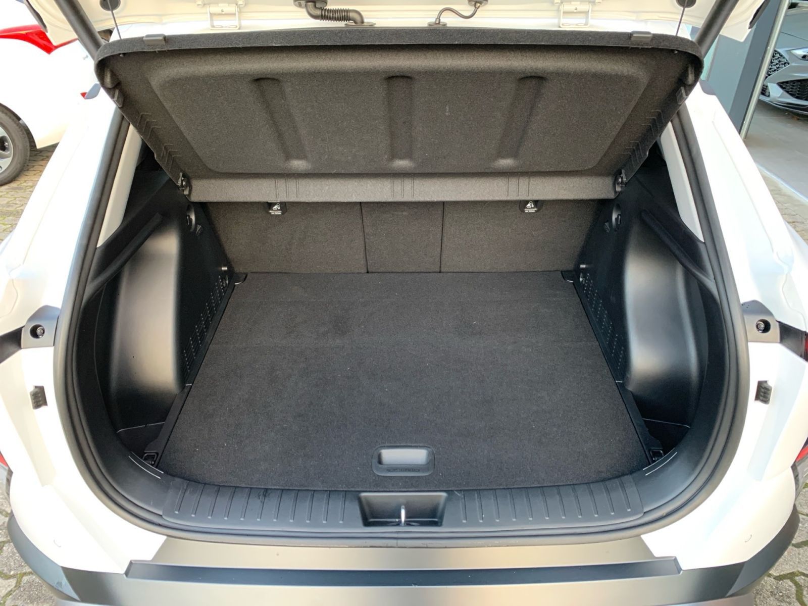 Fahrzeugabbildung Hyundai KONA 1.6 T-GDI 7-DCT Trend el.Heckklappe