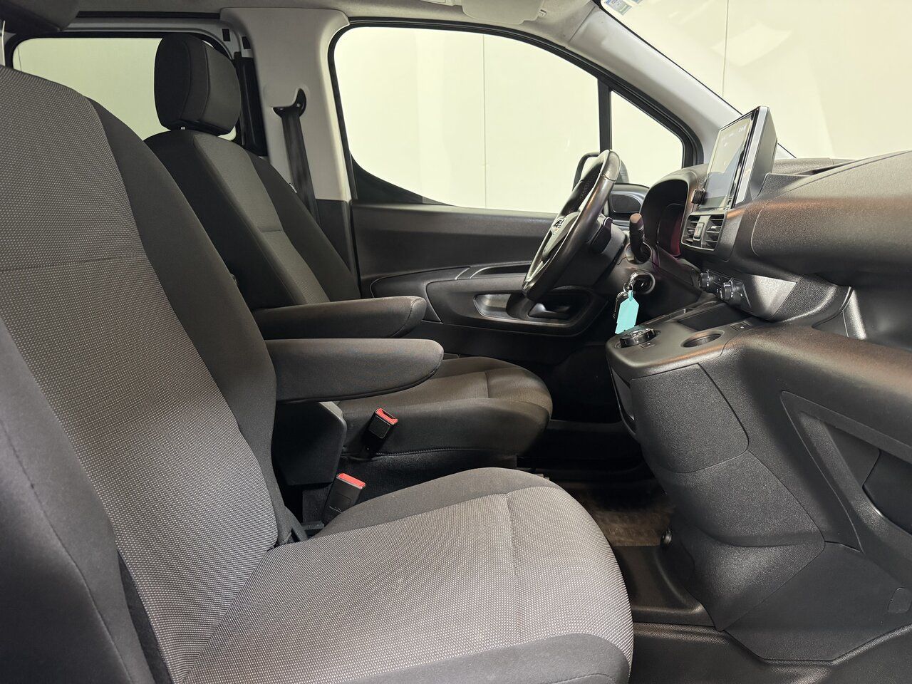 Opel Combo 1.5d 5 pl. Dub Cab. Autom. LV! - Airco - G imagem 2