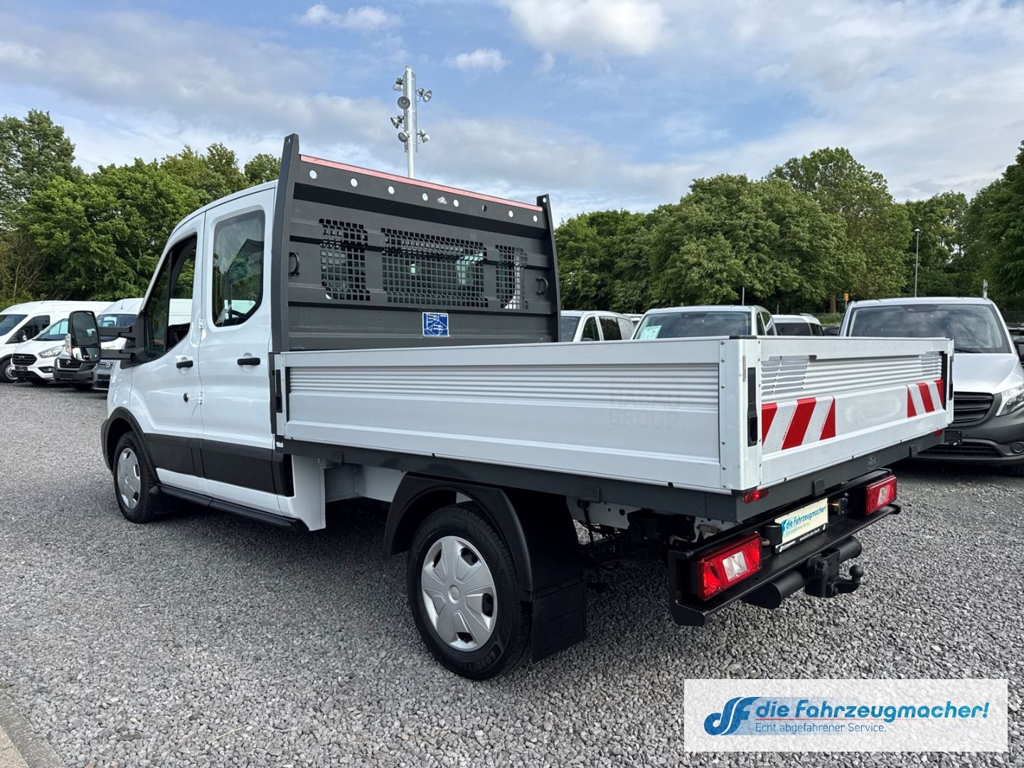 Fahrzeugabbildung Ford Transit Pritsche 310 L2 Doppelkabine Trend AHK D