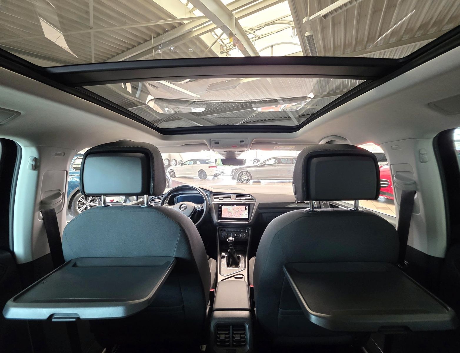 Fahrzeugabbildung Volkswagen Tiguan R-Line/Pano/Keyless/LED/Virtual/Dynaudio