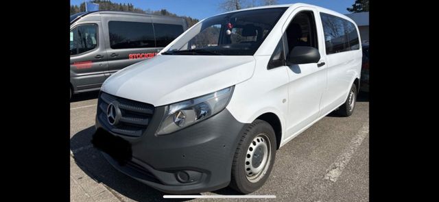 Mercedes-Benz Vito Tourer 111CDI FWD kompakt 8Sitzer PDC Euro6